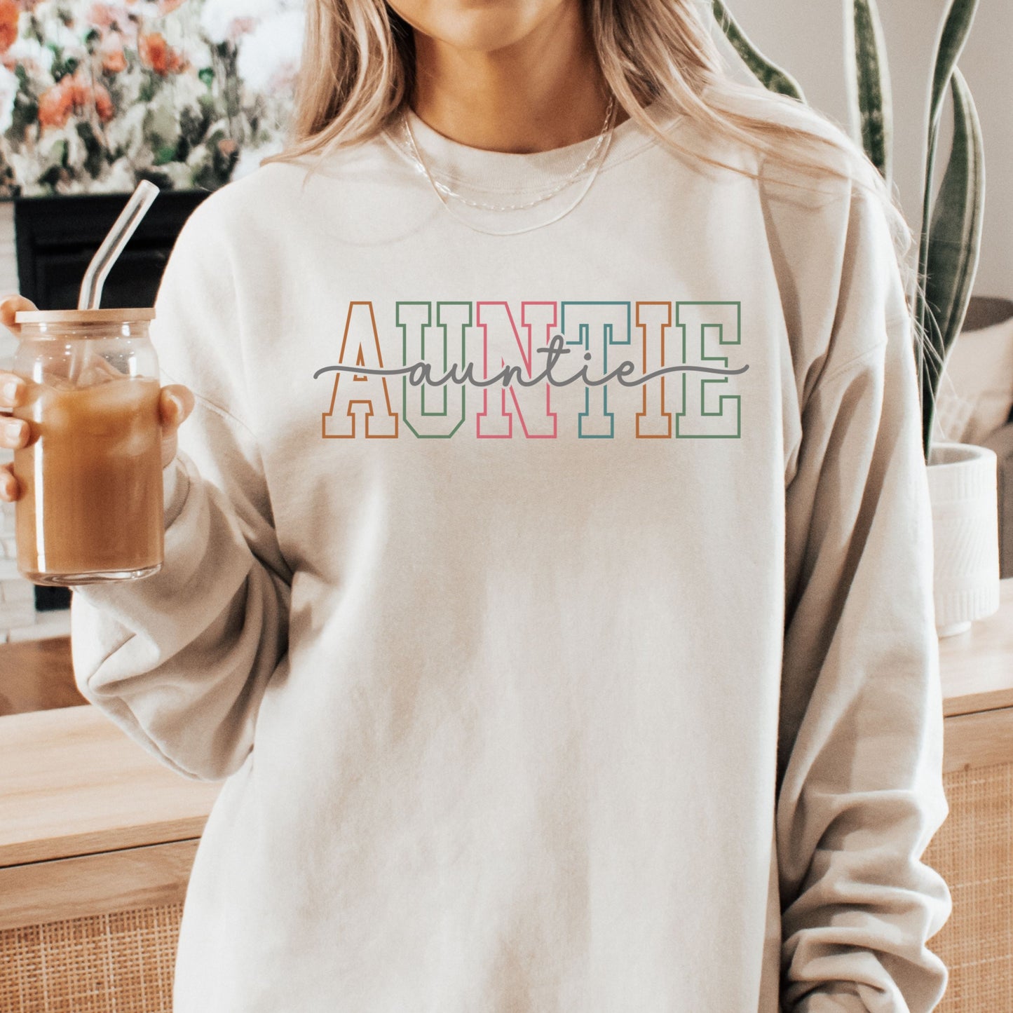 Auntie Graphic Crewneck Sweatshirt