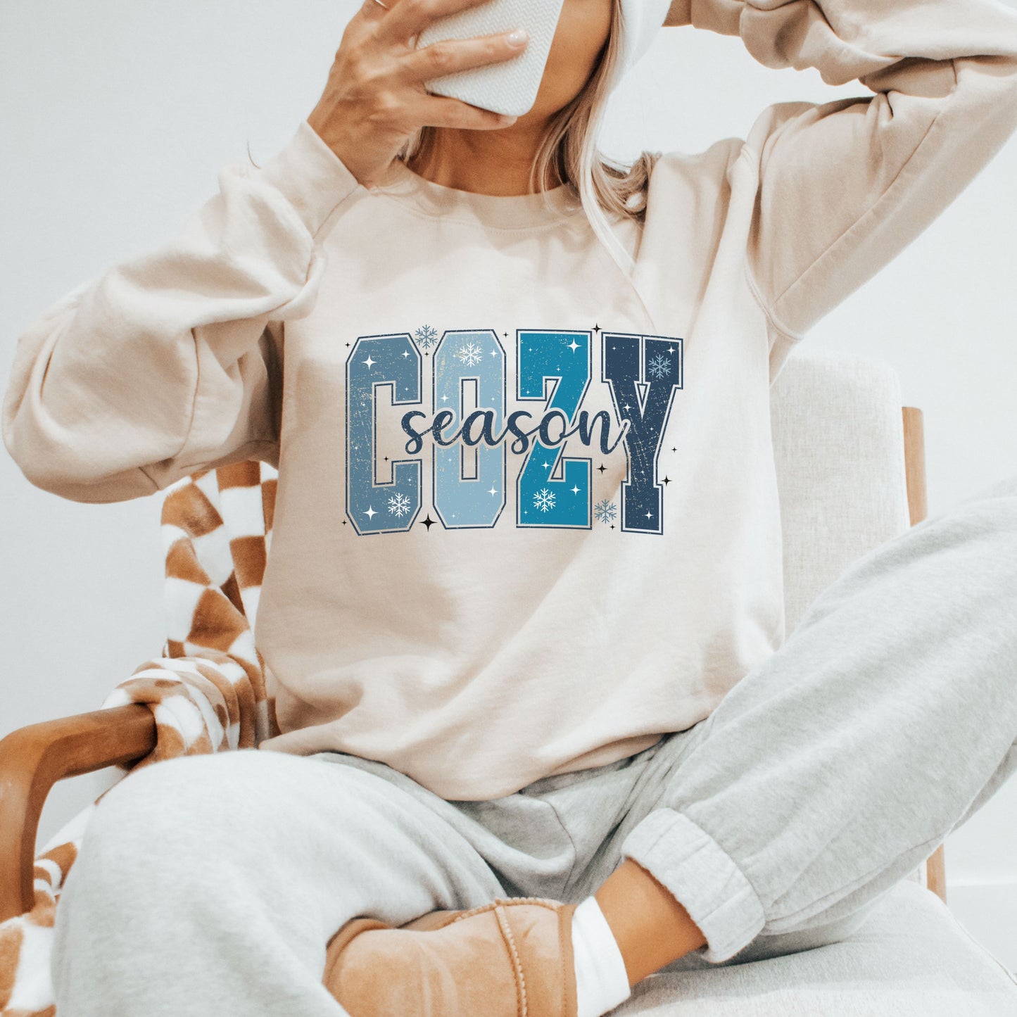 Cozy Season Graphic Crewneck Sweatshirt