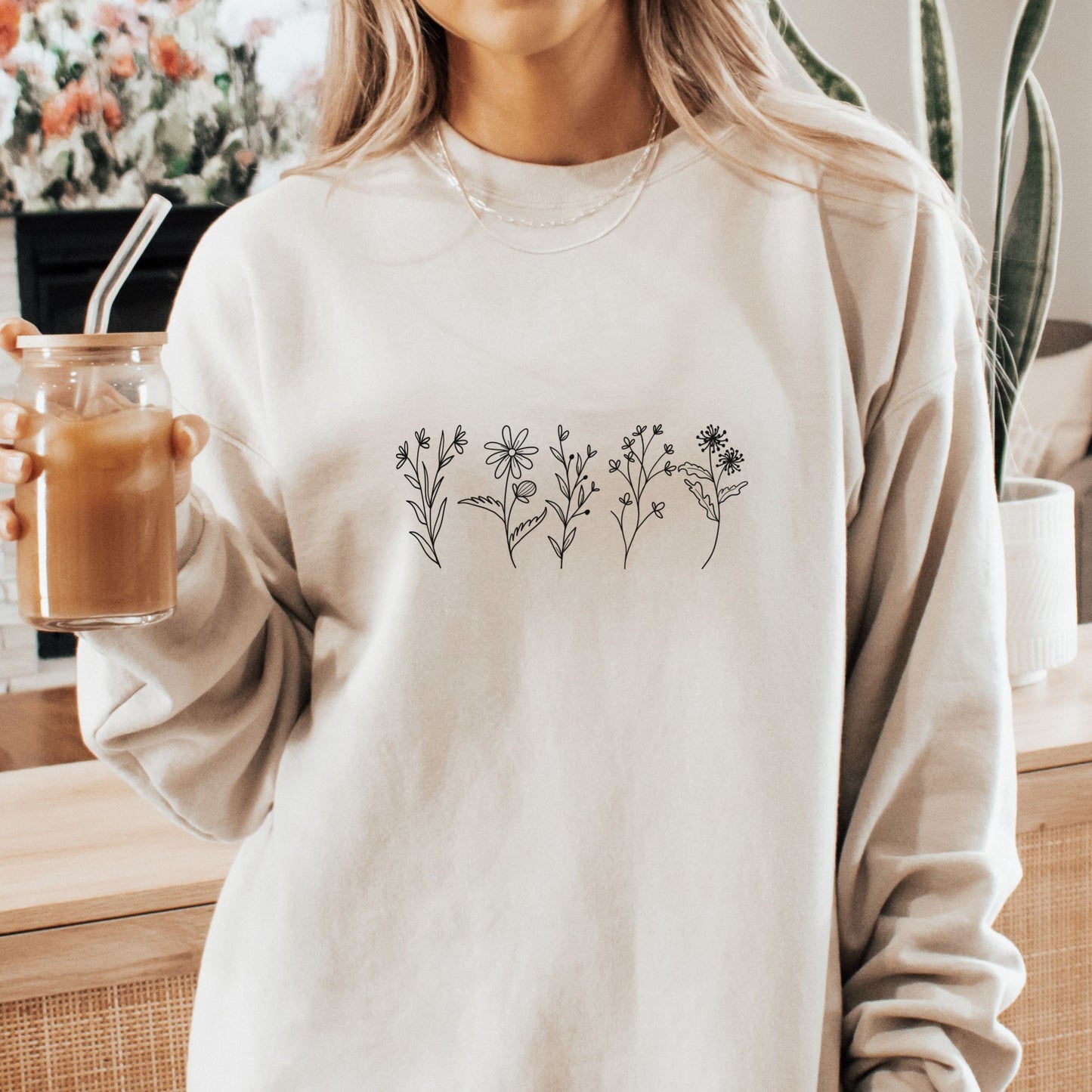 Retro Wildflowers Graphic Crewneck Sweatshirt